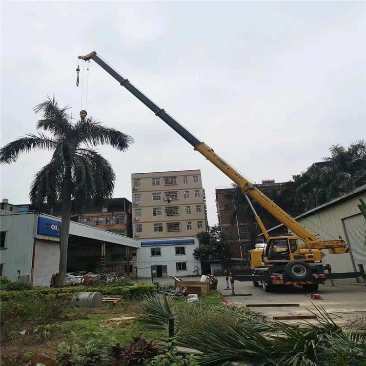 贵港12吨吊车出租一天的收费标准是什么