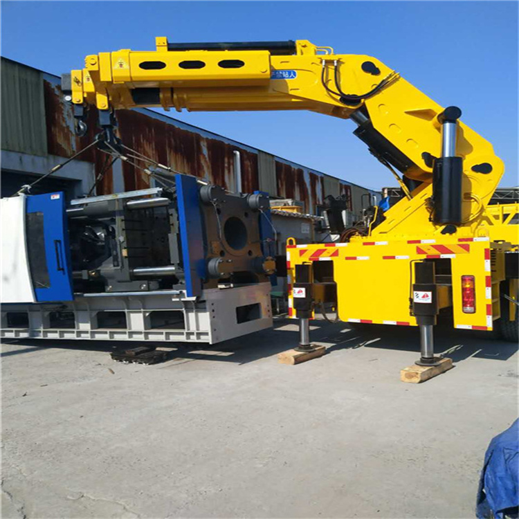 贵港 大吨位折臂吊出租费用解析：一小时租赁多少钱