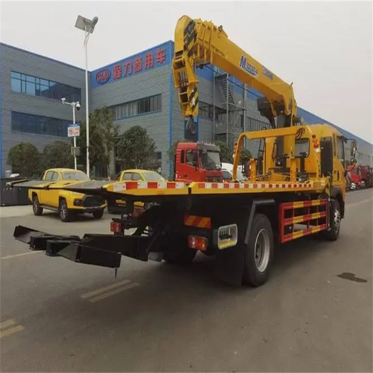 贵港附近小随车吊出租电话，轻松解决搬运烦恼