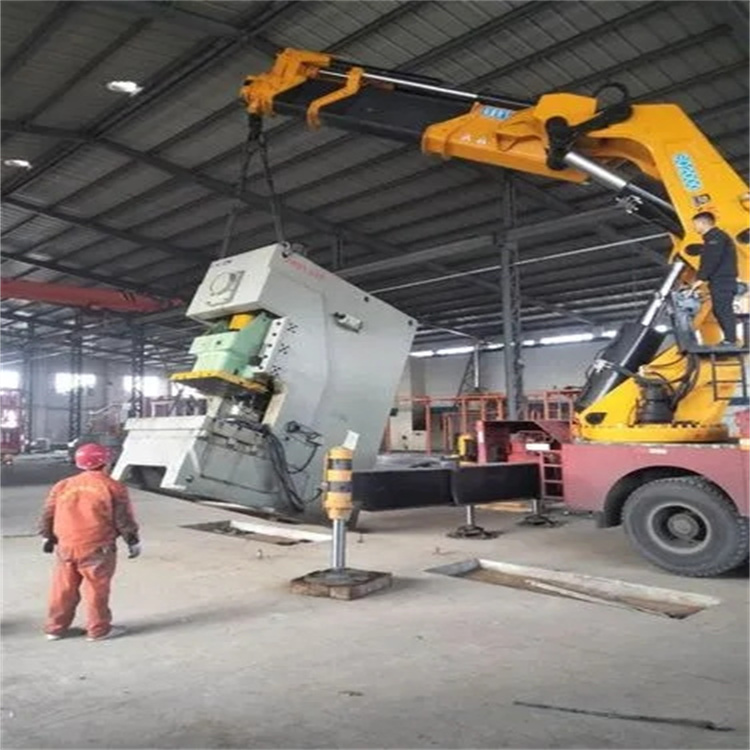 贵港80吨折臂吊车出租附近电话